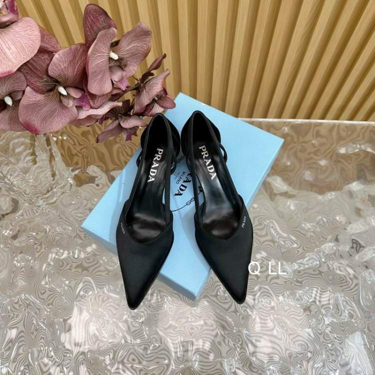 Picture of Prada Shoes _SKUPradasz35-406CMLL080219139